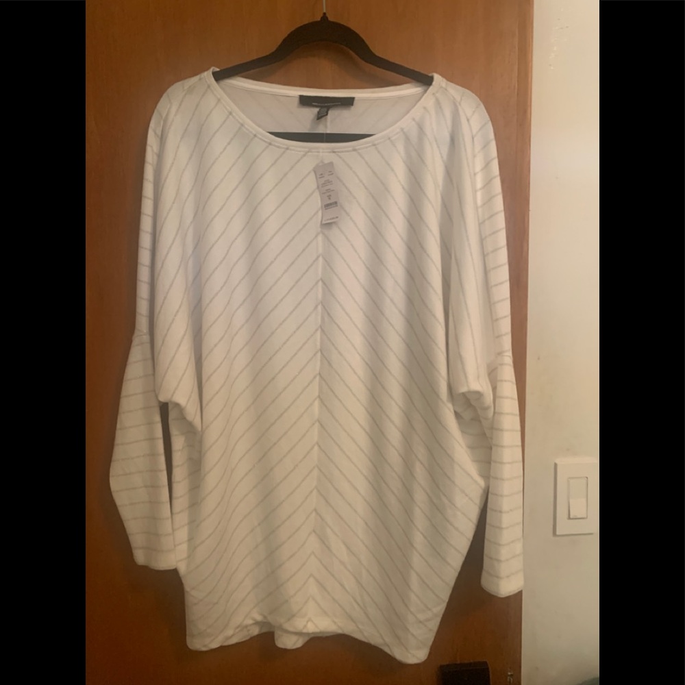 Lightweight  dolman sleeve tunic sweater - Medium